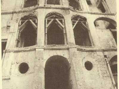 Parliamo di un gioiello architettonico unico in tutta la citt�, finora visibile soltanto in una vecchia foto degli anni 70